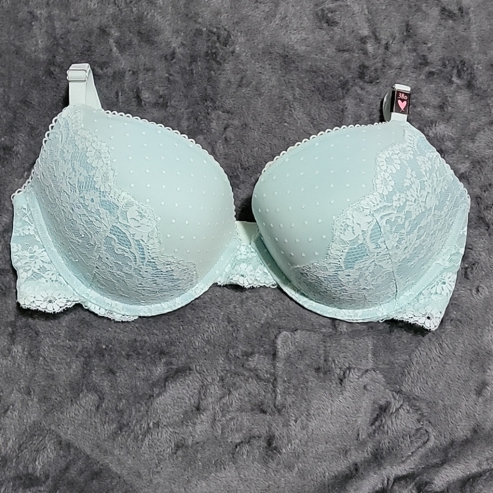 NWT PUSH-UP BRA